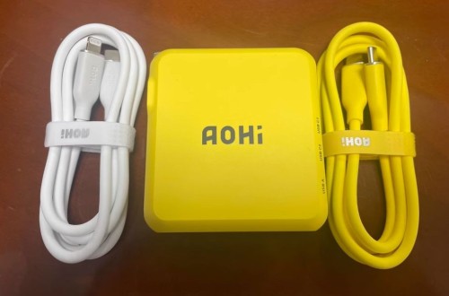 100W fast charging GaN charger with datacable