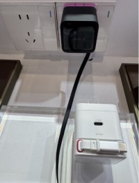 65W GaN Fast mobile charger  with retractable cable 67W GaN charger mobile holder